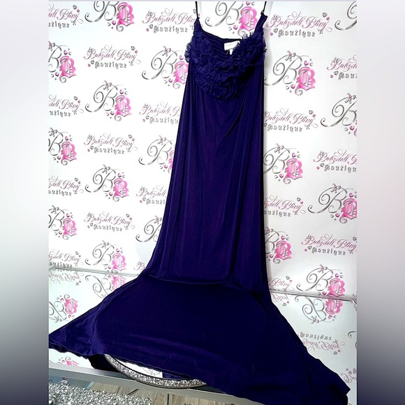 New York & Company Dresses & Skirts - New York and company dress strapless royal Purple Ruffled floral stretchy soft